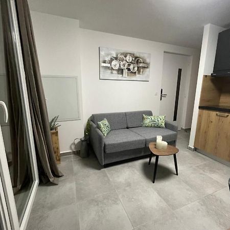 Chez Jeff Lucchini Apartment Леччи Екстериор снимка