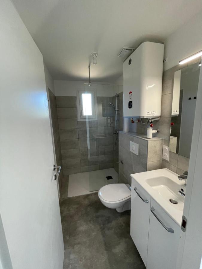 Chez Jeff Lucchini Apartment Леччи Екстериор снимка
